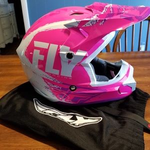 Fly Helmet - Youth Medium